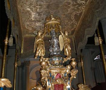 Baldacchino contenente la reliquia del dito di San Rocco